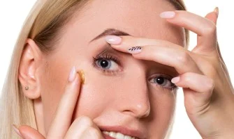 Doğru Renkli Lens Seçimi: Cilt Tonunuzu Nasıl Eşleştirirsiniz? Doğru Renkli Lens Seçimi: Cilt Tonunuzu Nasıl Eşleştirirsiniz?